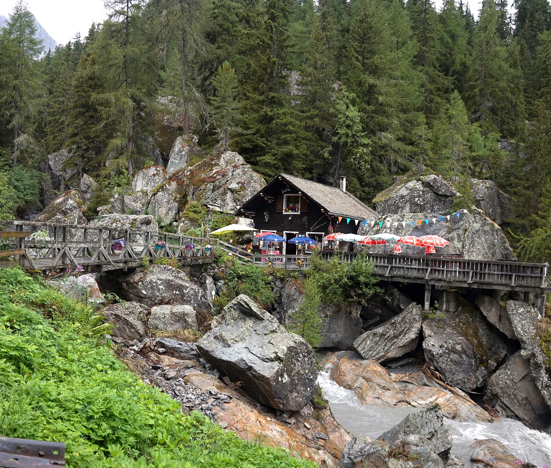 Bérard Waterfall, Vallorcine