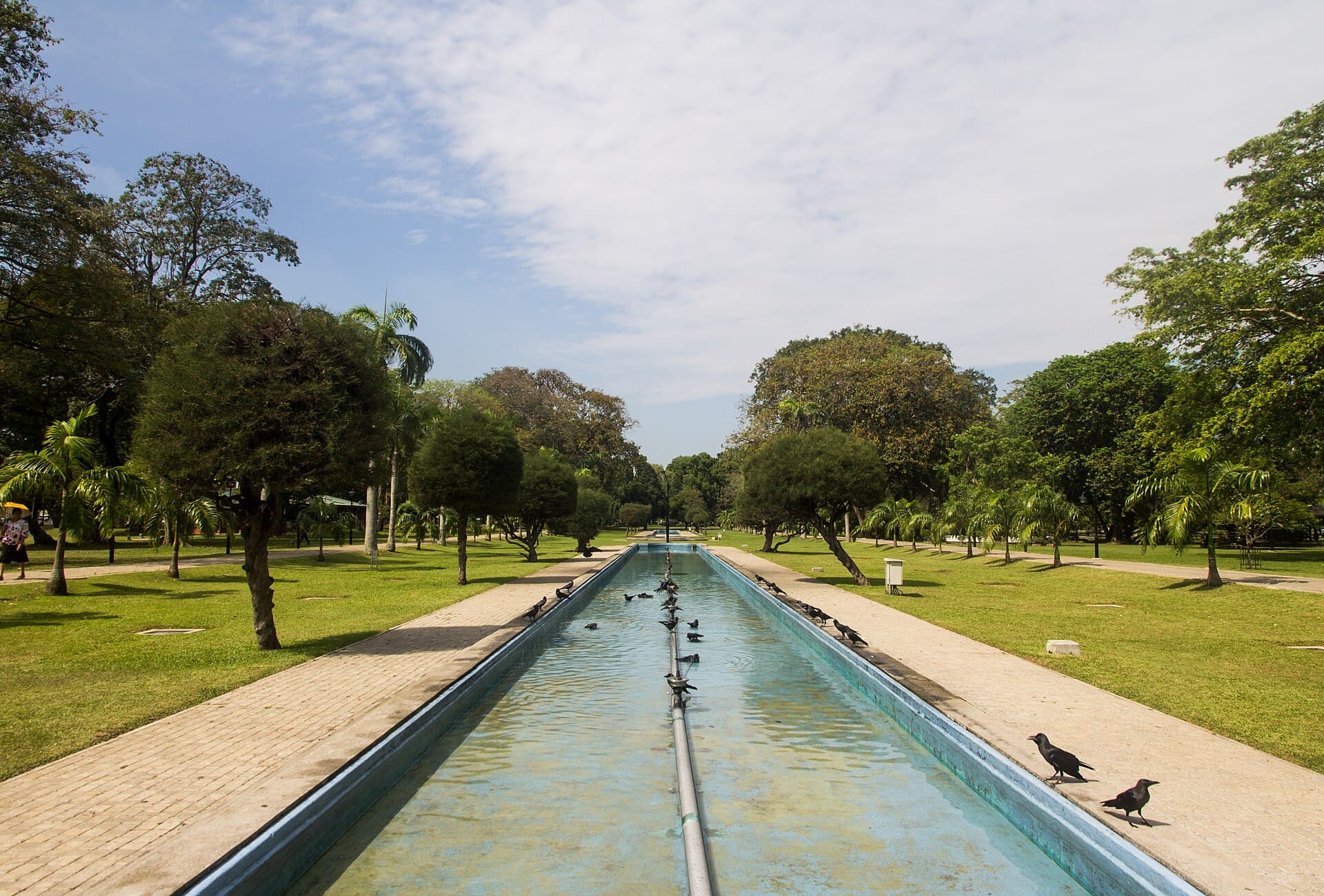 Viharamahadevi Park