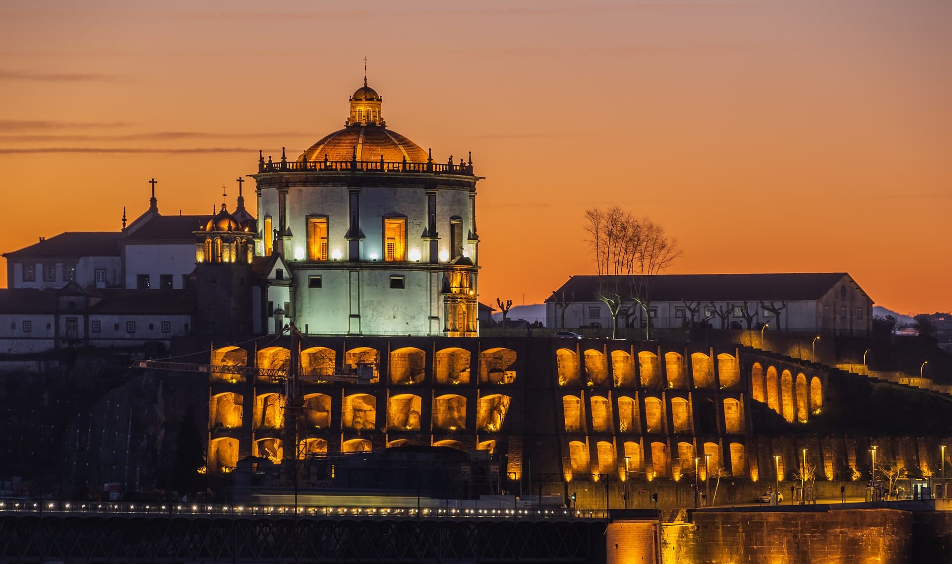 The Gaia Bank & Serra do Pilar, Porto