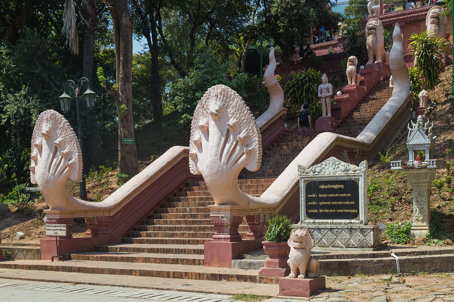 Wat Phnom hill, Phnom Penh