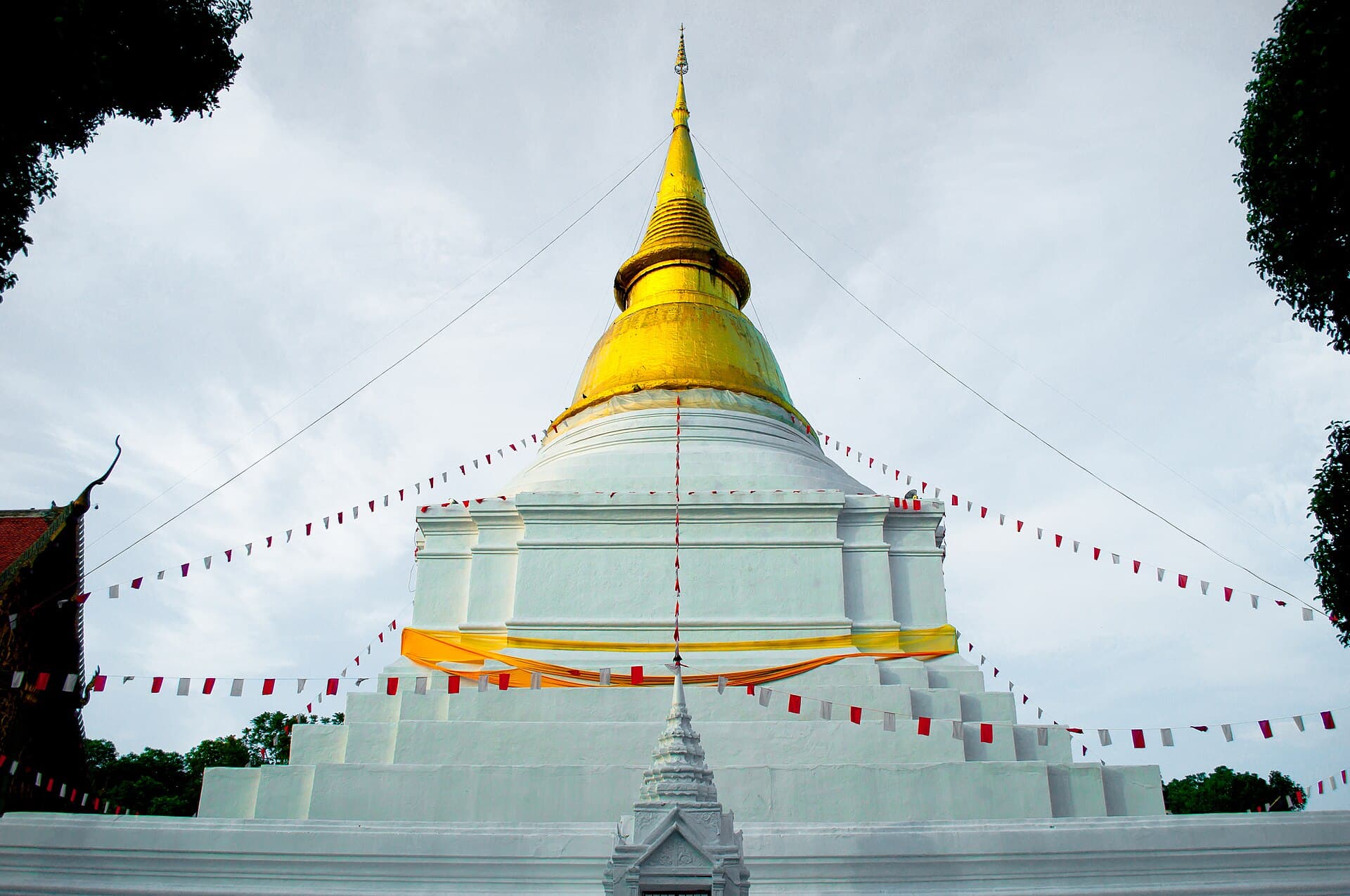 Wat Phra Kaeo Don Tao, Lampang