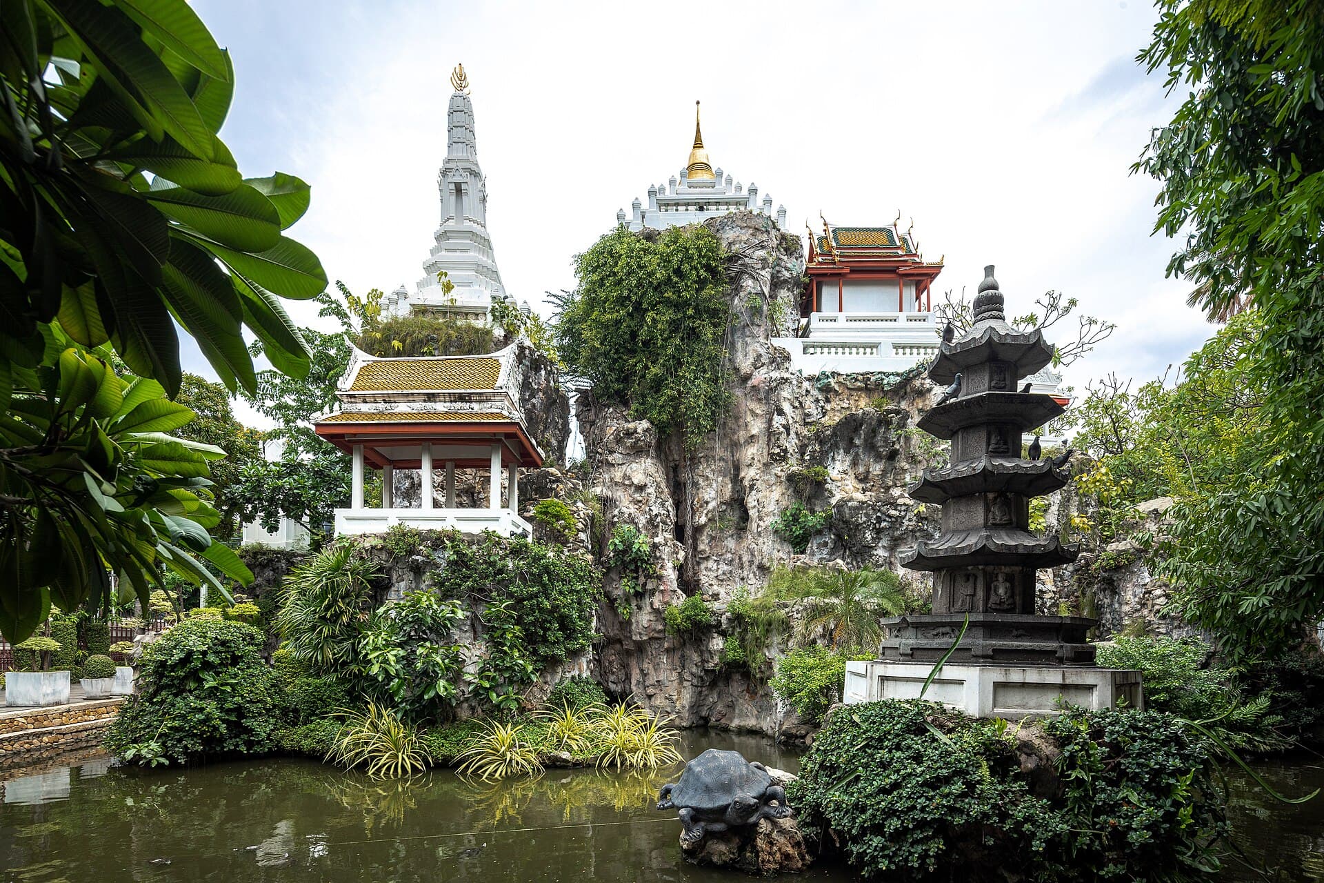 Wat Prayurawongsawat, Bangkok