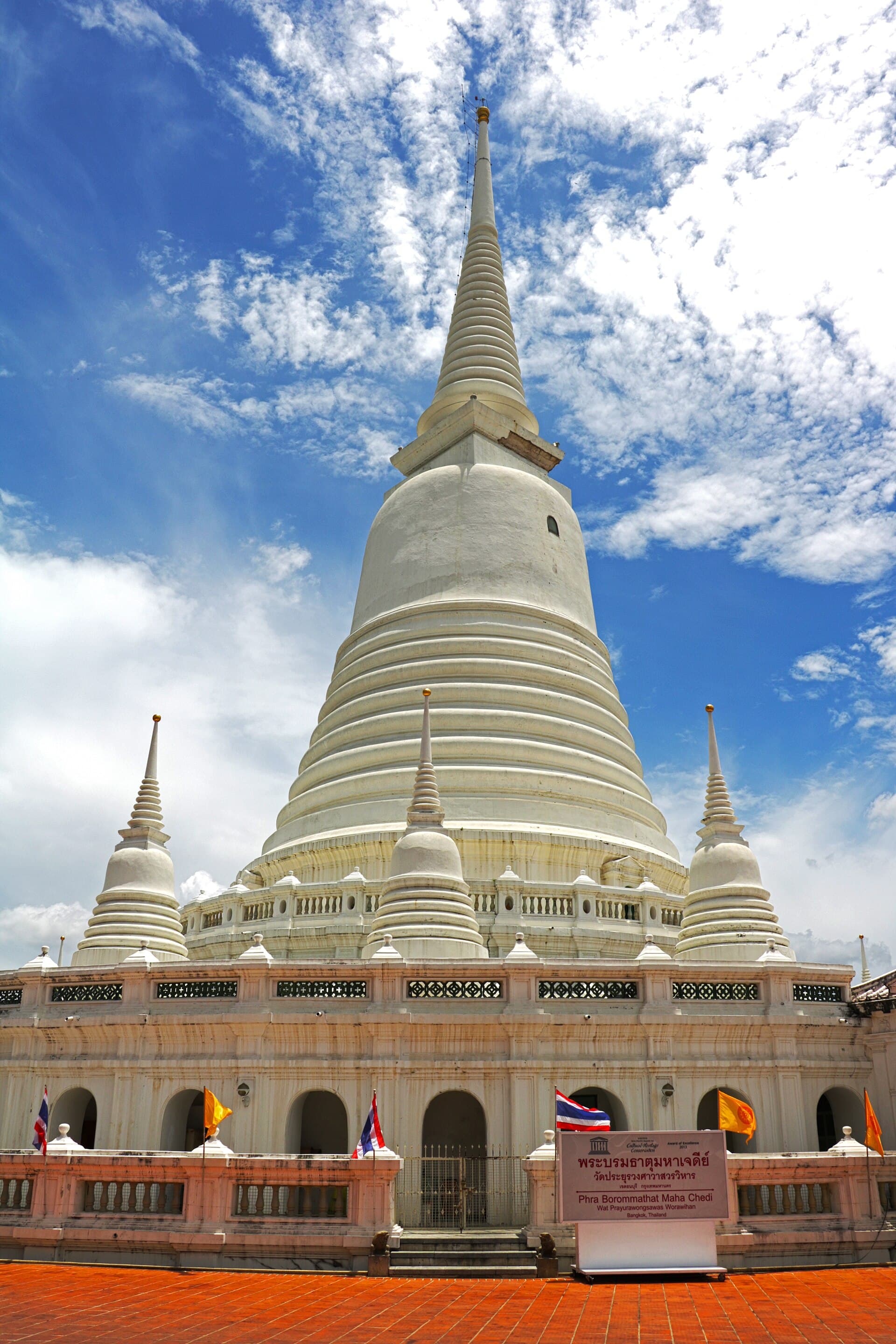 Wat Prayurawongsawat, Bangkok