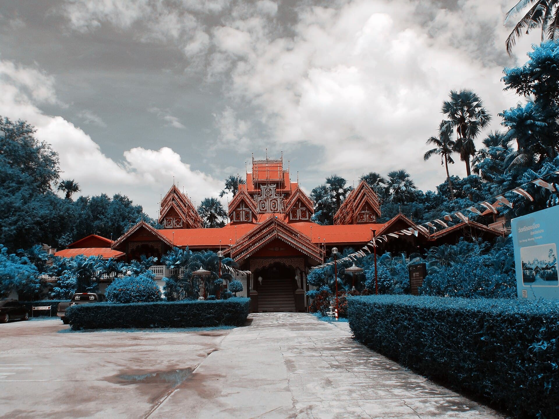 Wat Si Rong Mueang, Lampang