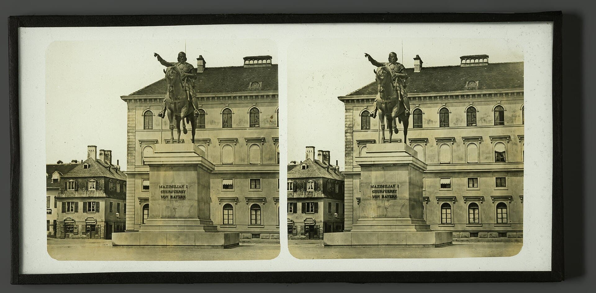 Wittelsbacherplatz, Munich