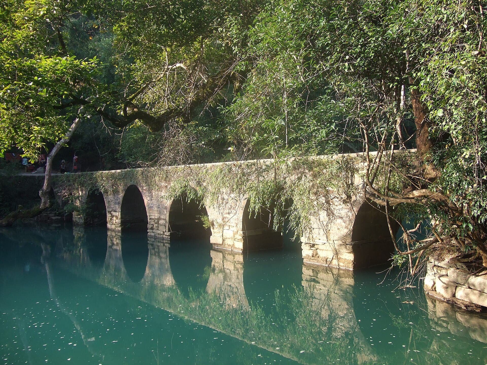 Xiaoqikong, Libo