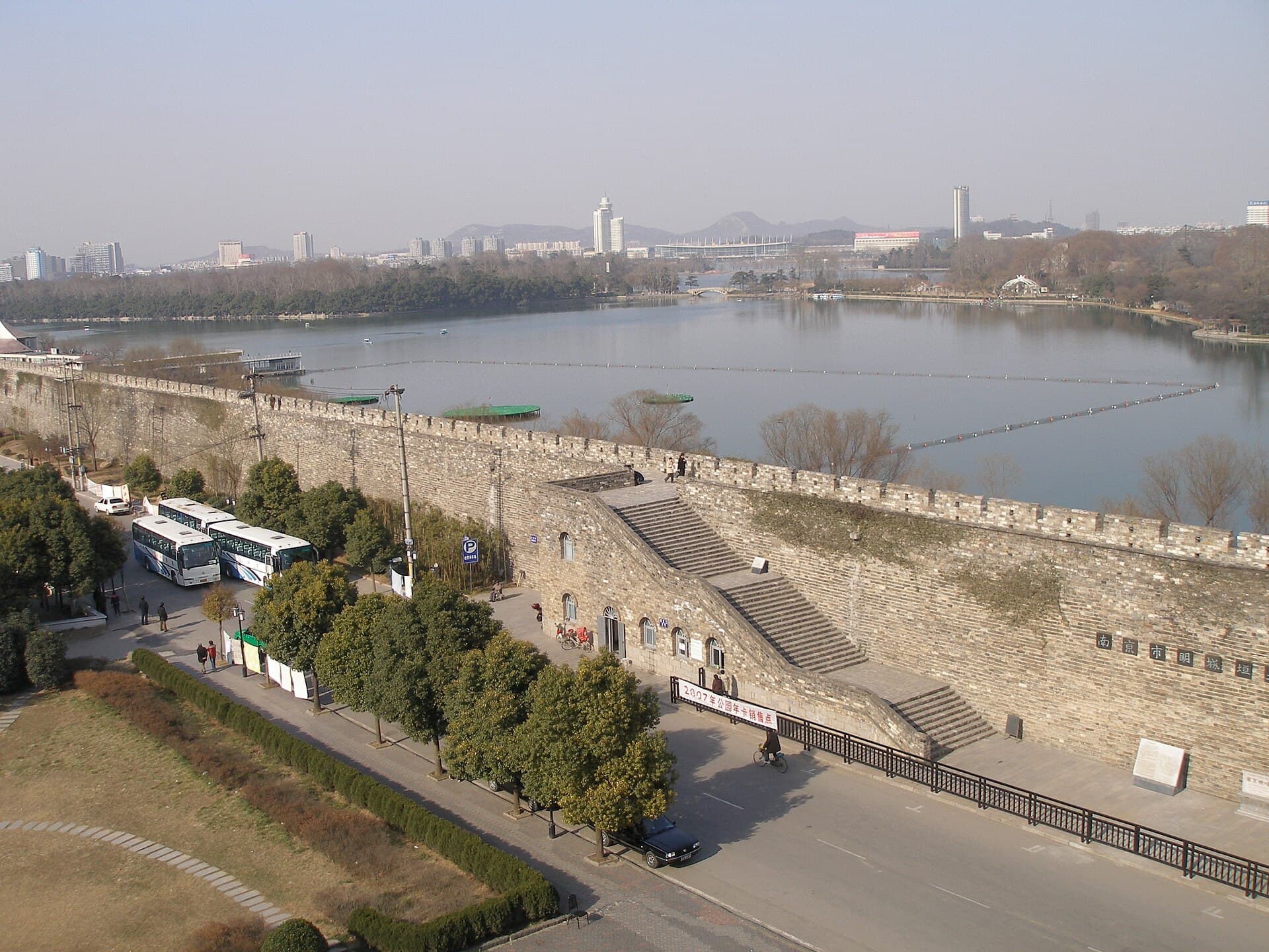 Xuanwu Lake
