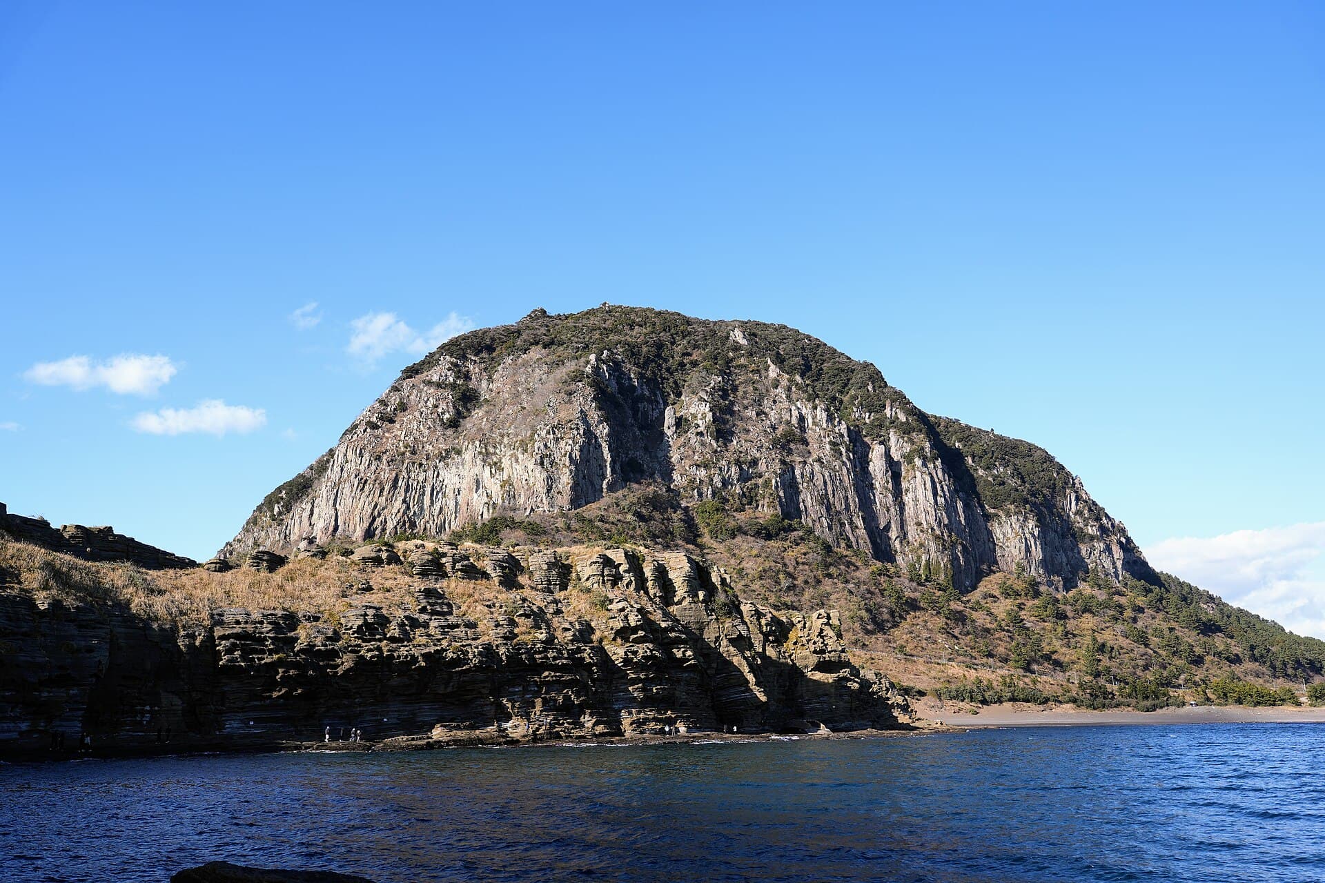 Yongmeori Coast and Mount Sanbangsan, Jeju Island