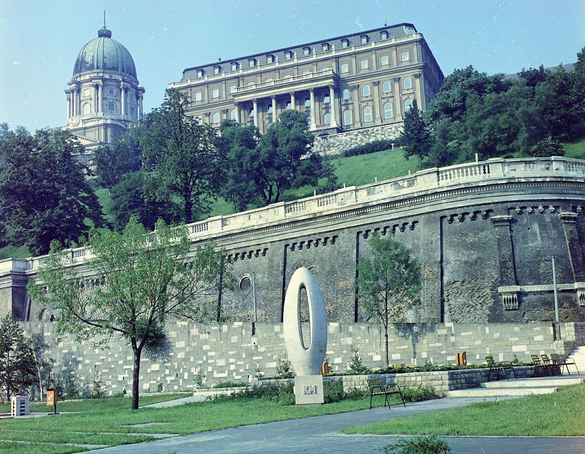 Zero Kilometre Stone, Budapest