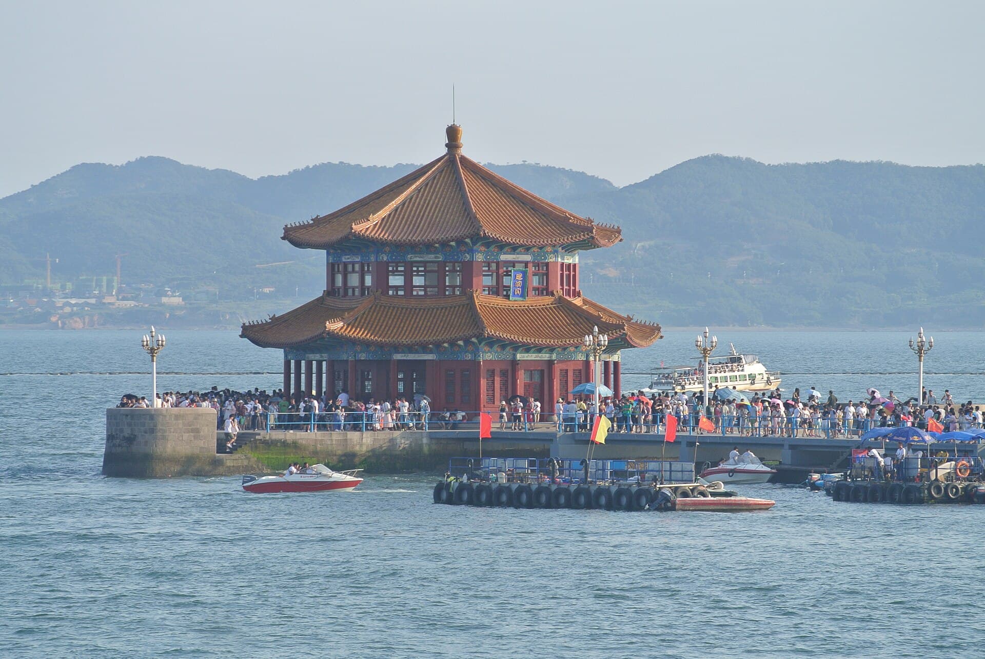 Zhanqiao Pier and Huilan Pavilion