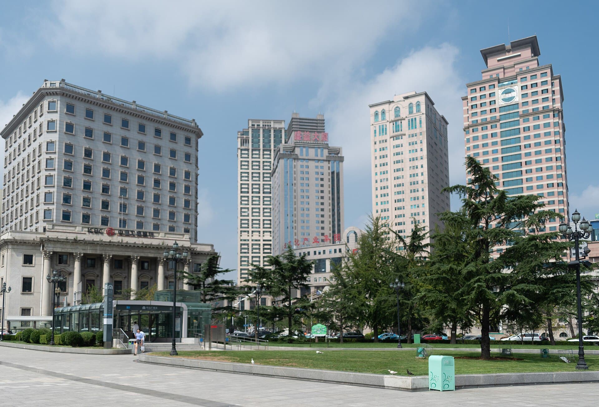 Zhongshan Square, Dalian