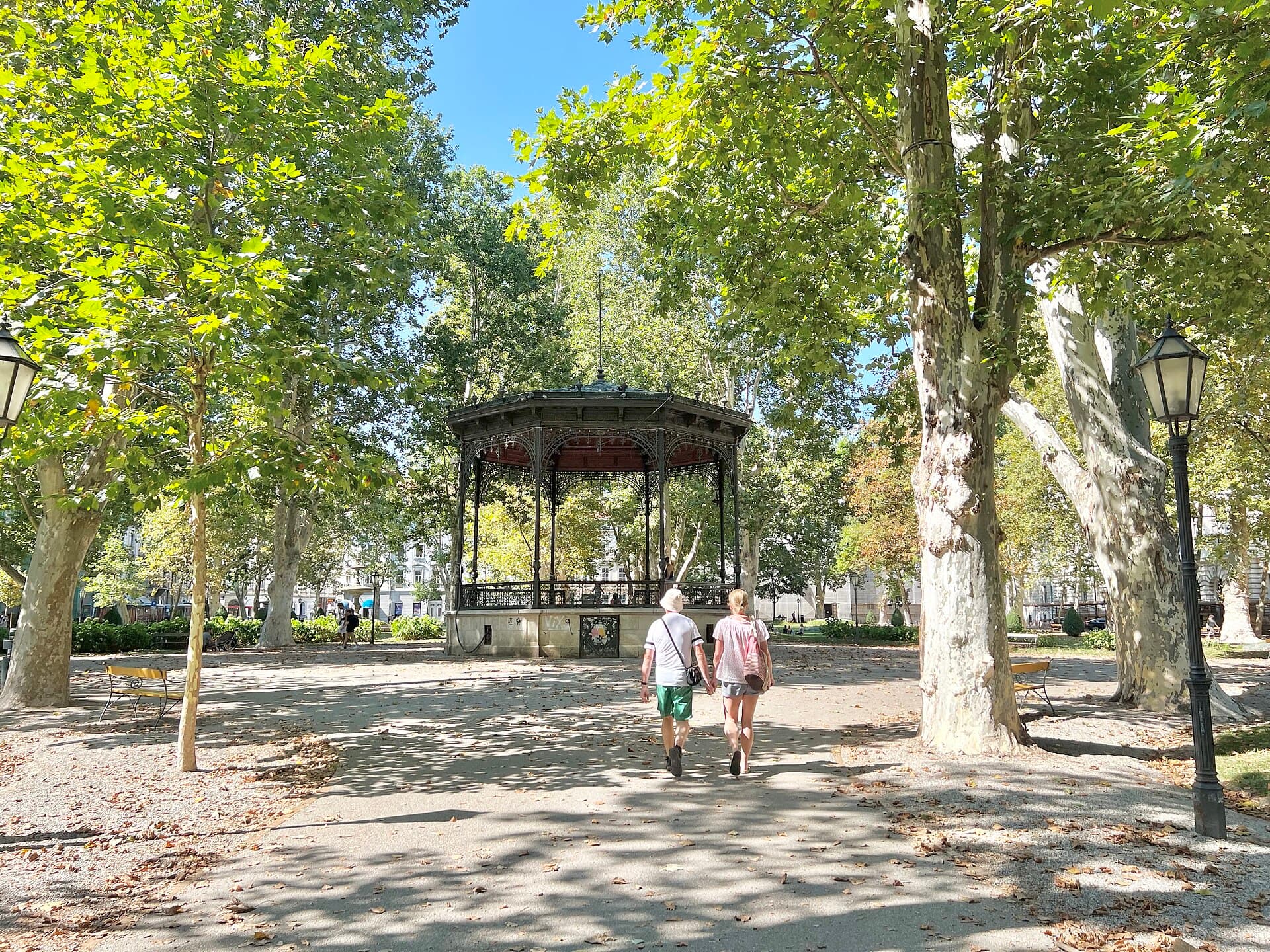 The plane-tree walk of Zrinjevac, Zagreb