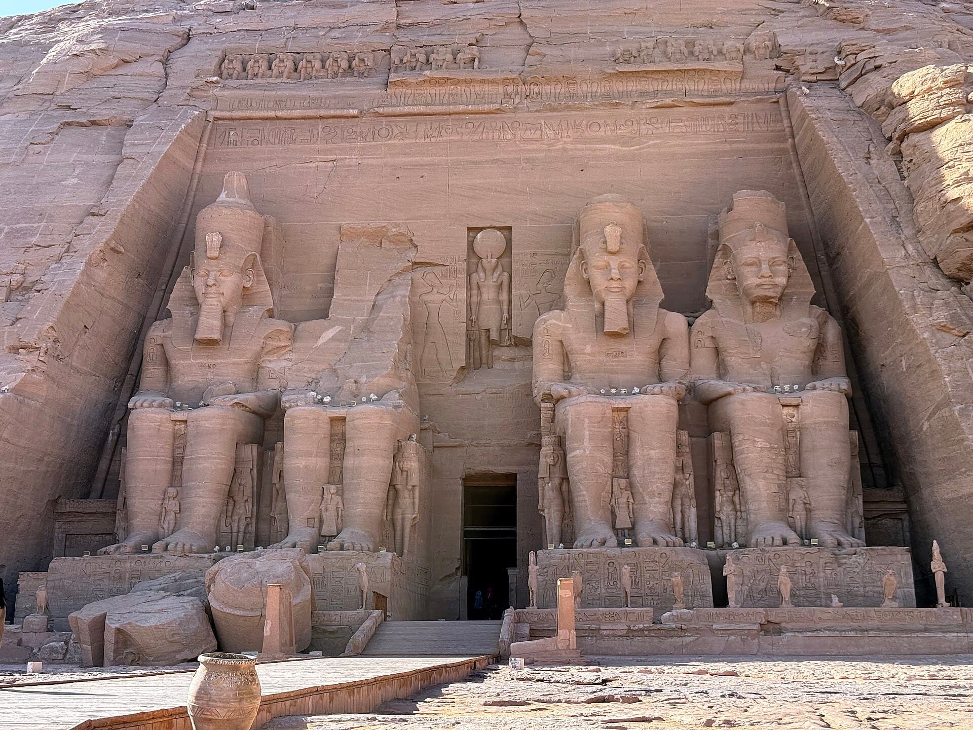 أسوان