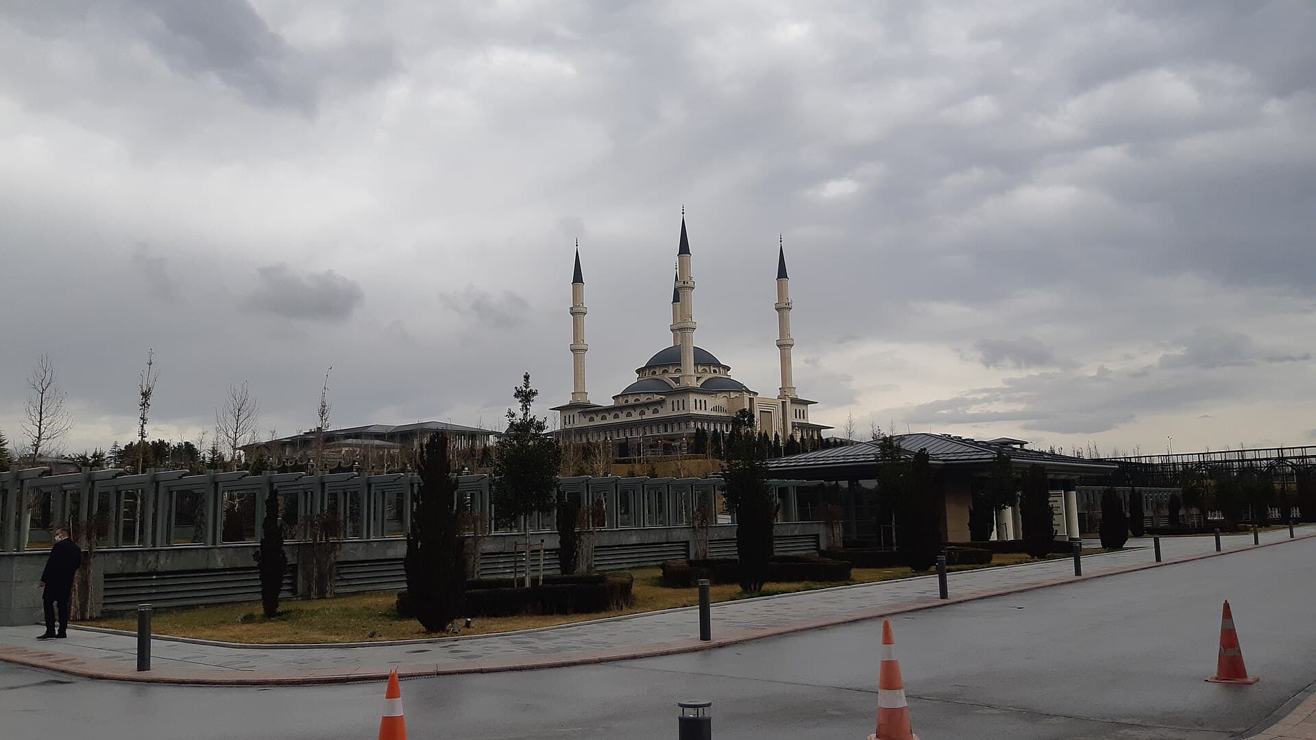 جامع بش تبه ملّت