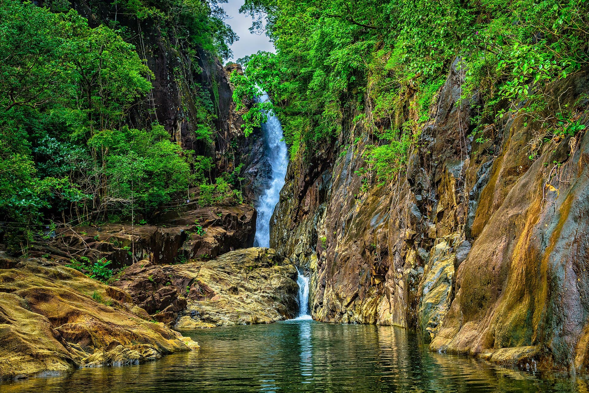 Khlong Phlu Waterfall