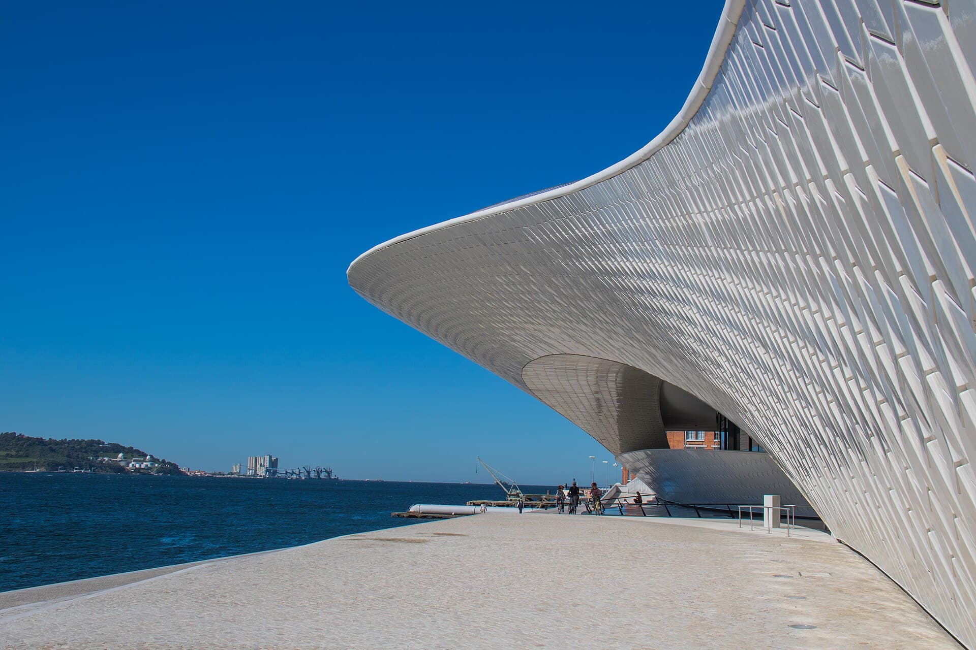 MAAT & the Tejo Power Station