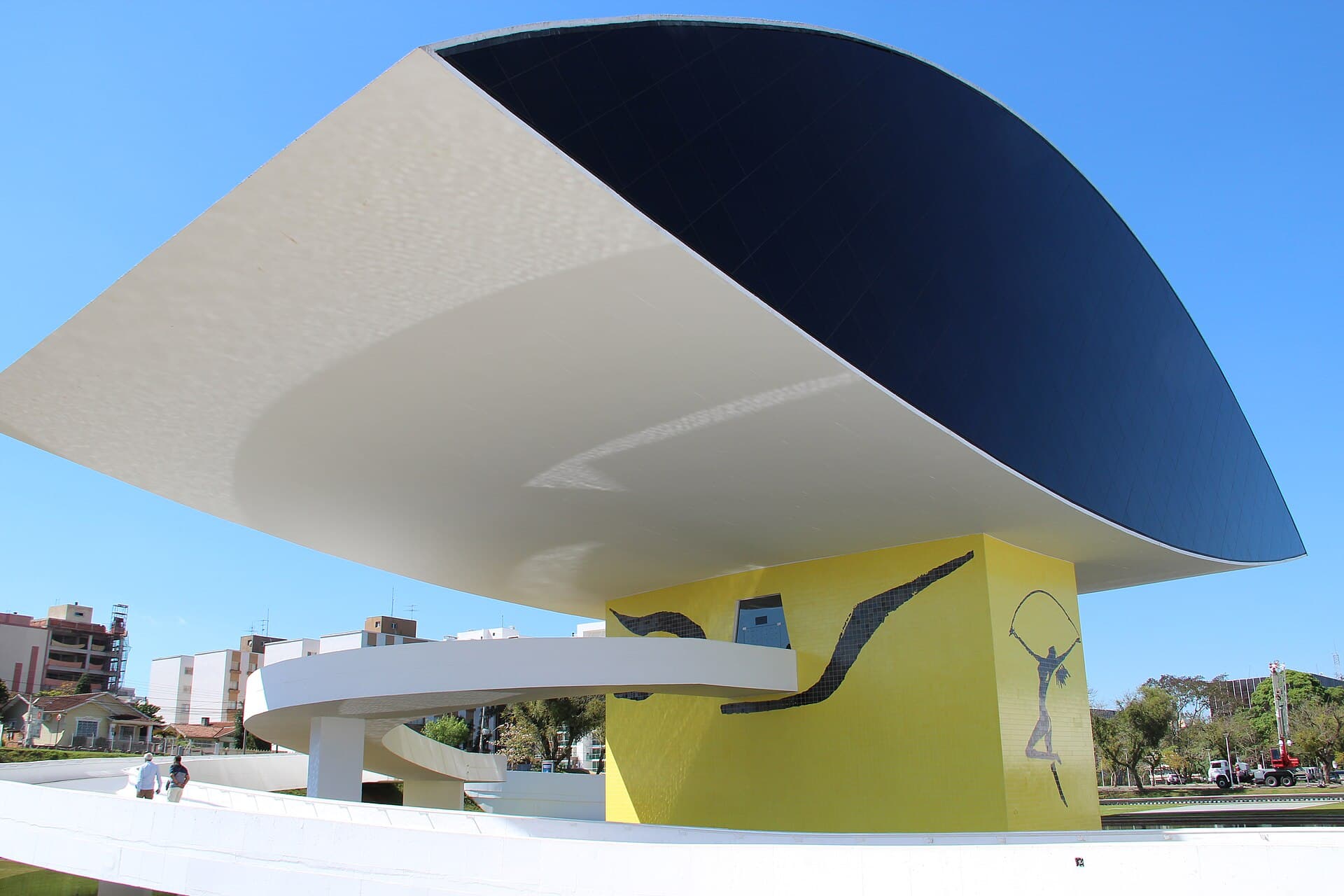 Oscar Niemeyer Museum (Eye Museum)